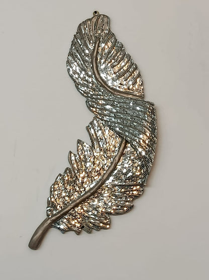 Luxury Feather Wall Accent